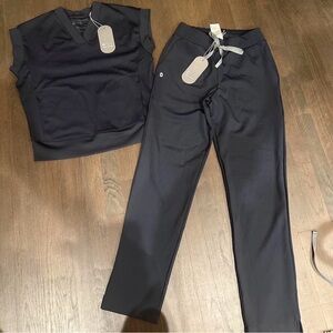 Figs FormX Tena Slim Tapered Scrub Pants and Mira Scrub Top